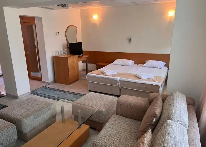 מלון диамант Diamond בלצ'יק