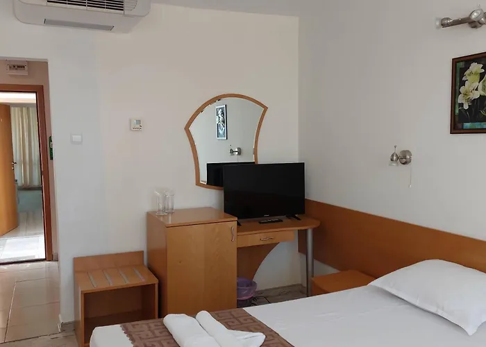 Ξενοδοχείο диамант Diamond 3*